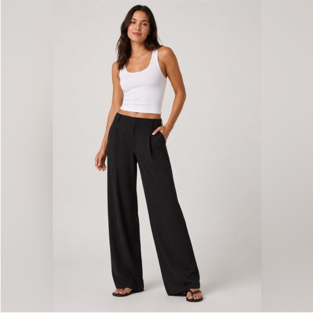 NWT Vuori Villa Wideleg Trouser in Black